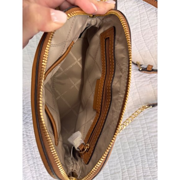 NEW Michael Kors Vanilla/Acorn LG Zip Dome Crossbody Bag Gold Chain Strap - Picture 5 of 15